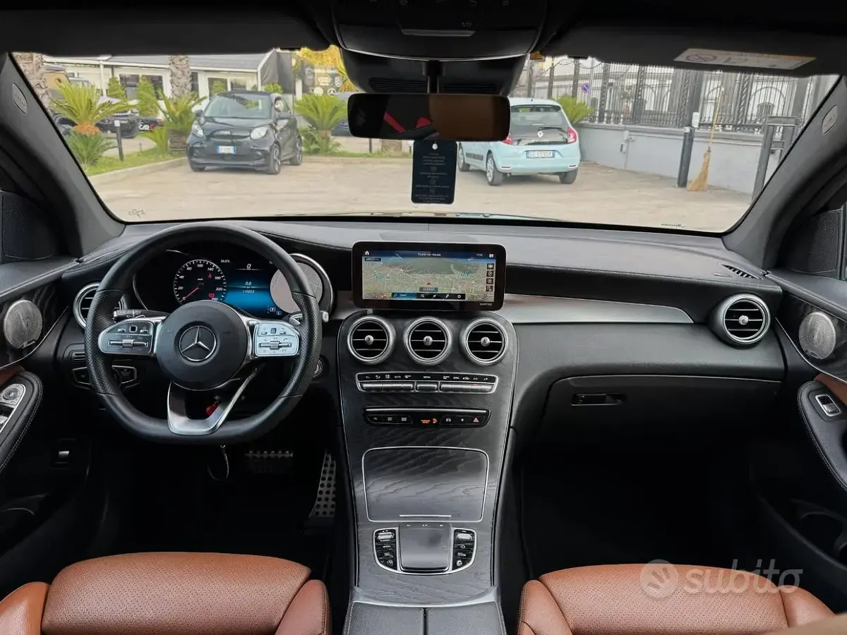 Usata Mercedes GLC220 Premium 194 CV (142 kW) 2021 Nero SUV