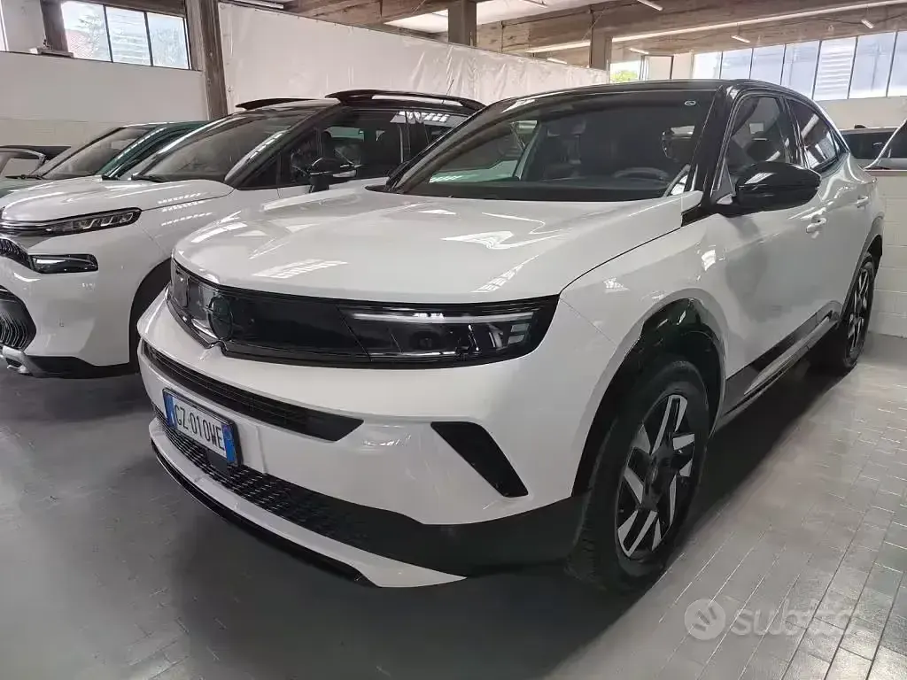 Usata Opel Mokka 131 CV (96 kW) 2024 Bianco SUV