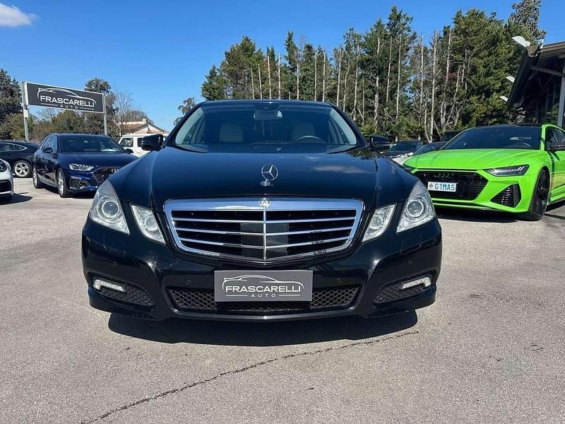 Usata Mercedes E250 Avantgarde 204 CV (150 kW) 2009 Nero met Berlina