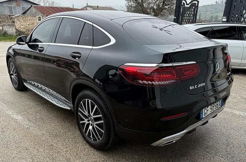 Usata Mercedes GLC200 197 CV (144 kW) 2021 Nero SUV