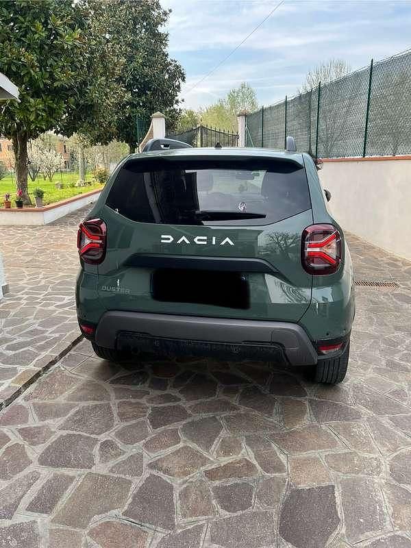 Usata Dacia Duster Journey 101 CV (74 kW) 2023 Verde SUV