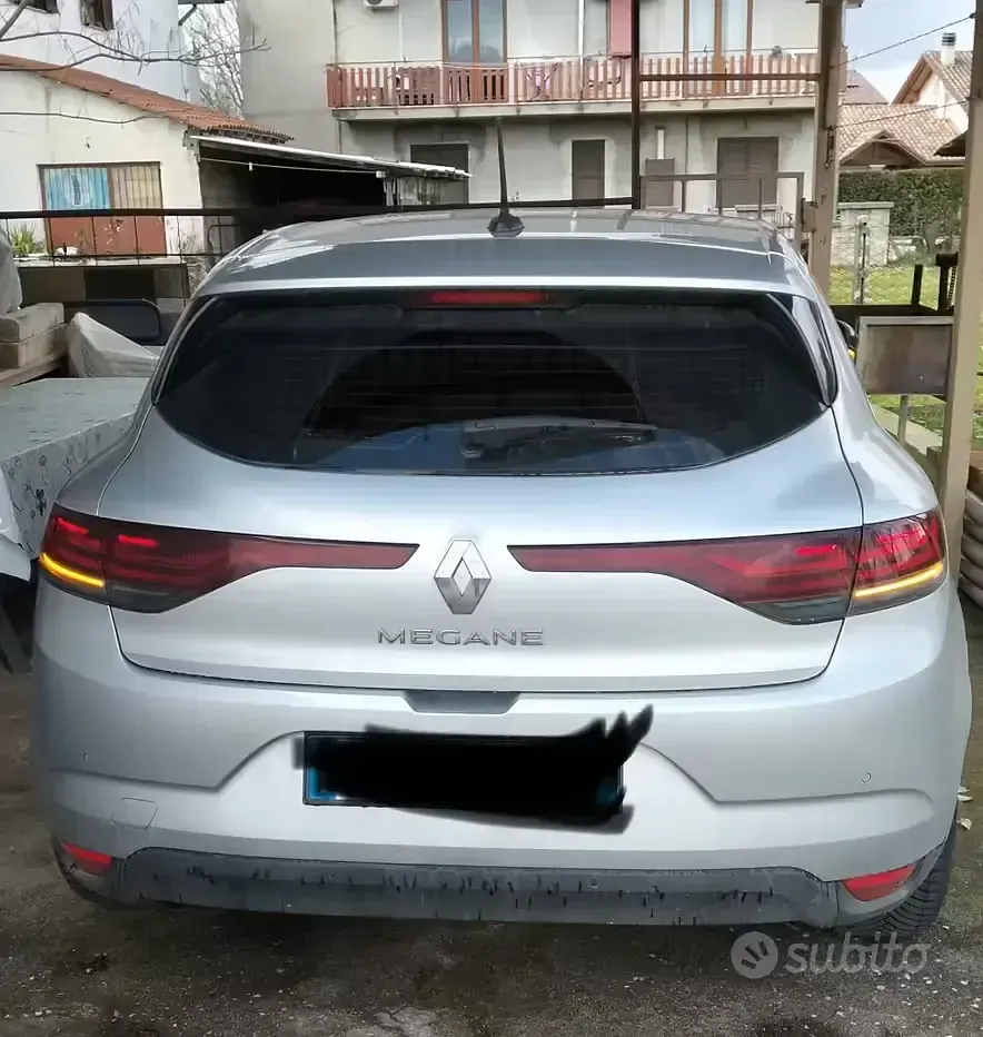 Usata Renault Mégane 116 CV (85 kW) 2020 Grigio Berlina