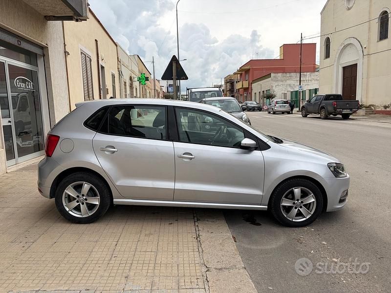 Usata VW Polo 75 CV (55 kW) 2015 Grigio Berlina