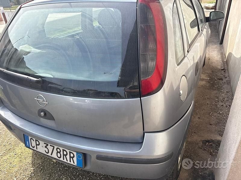 Usata Opel Corsa Njoy 90 CV (66 kW) 2003 Grigio Utilitaria