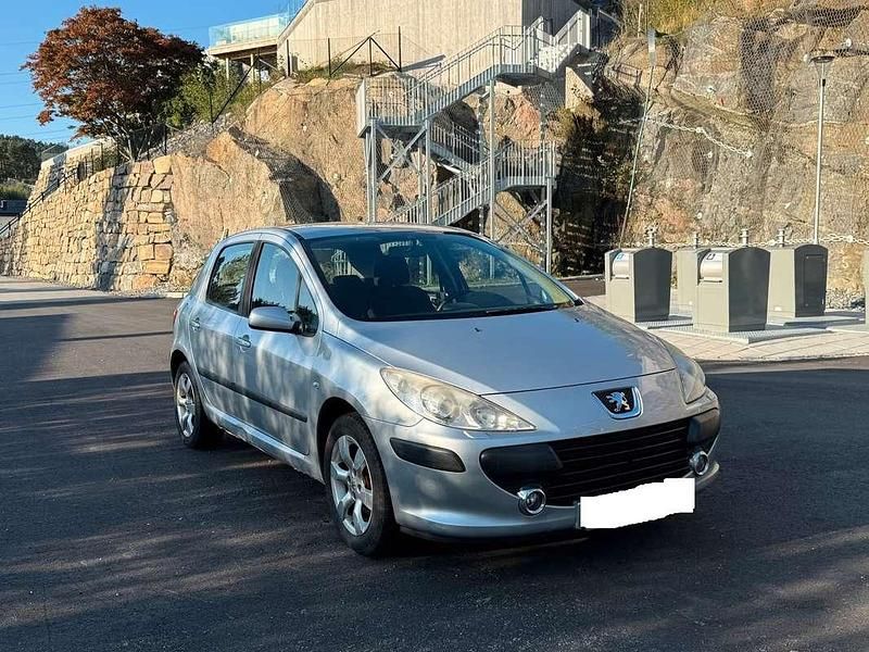 Argento Usata 2006 Peugeot 307 Tre volumi | 500 € (Super prezzo) - Immagine 1/4