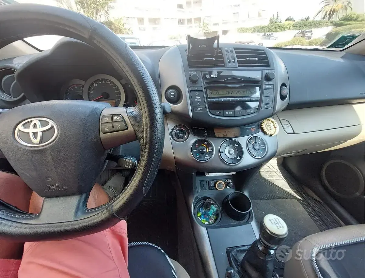 Usata Toyota RAV4 Luxury 150 CV (110 kW) 2009 Grigio SUV