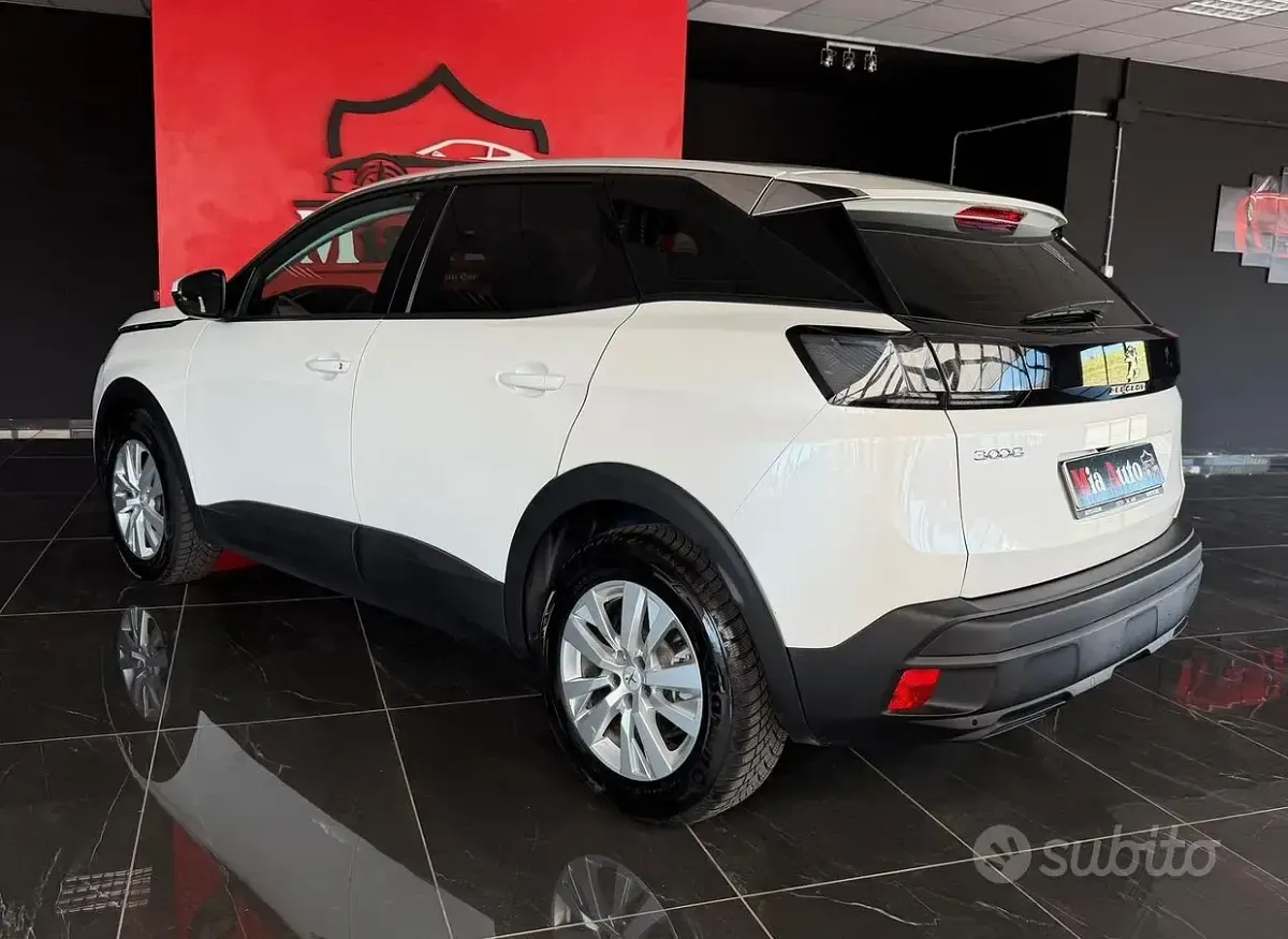 Usata Peugeot 3008 Allure 131 CV (96 kW) 2022 Bianco SUV