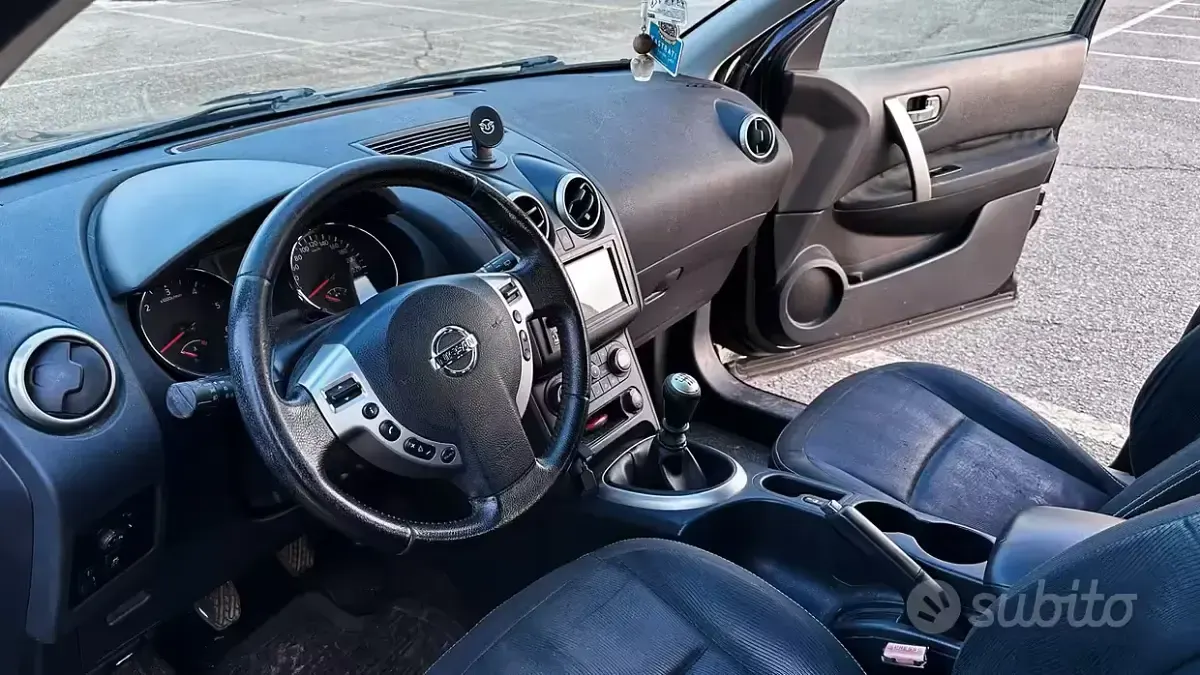 Usata Nissan Qashqai 150 CV (110 kW) 2010 Nero SUV