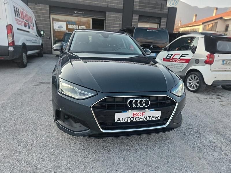 Usata Audi A4 Business 163 CV (119 kW) 2021 Grigio Station wagon