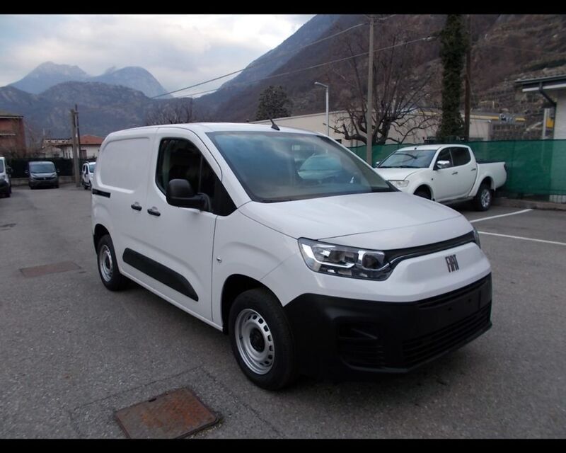 Usato 2022 Fiat Doblò 1.5 Diesel 102 CV (21.900 €)