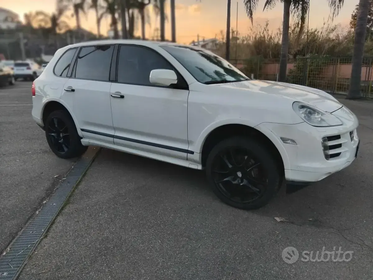Usata Porsche Cayenne 239 CV (175 kW) 2009 Bianco SUV