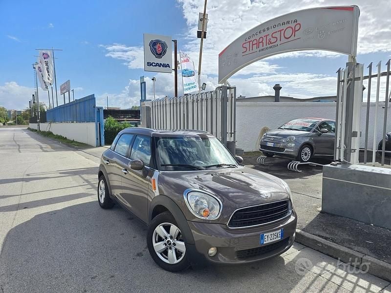 Marrone Usata 2015 Mini Cooper D Countryman SUV | 6900 € (Ottimo prezzo) - Immagine 1/4