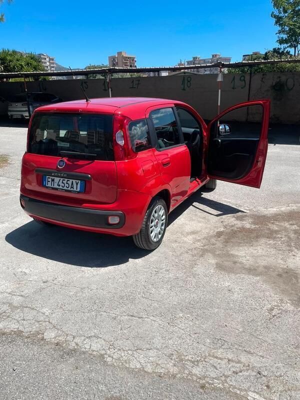 Rosso Usata 2017 Fiat Panda Due volumi | 7000 € (Buon prezzo) - Immagine 1/4