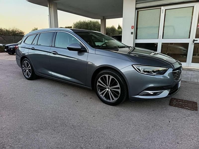 Grigio Usata 2017 Opel Insignia Innovation Station wagon | 9900 € (Ottimo prezzo) - Immagine 1/4