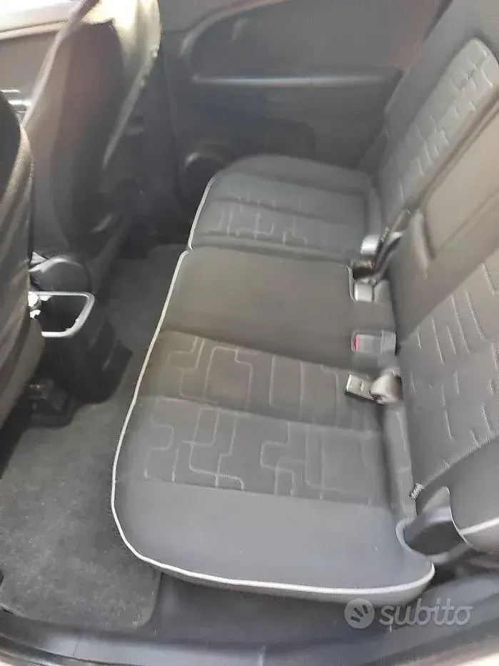 Usata Kia Venga Active 90 CV (66 kW) 2010 Utilitaria