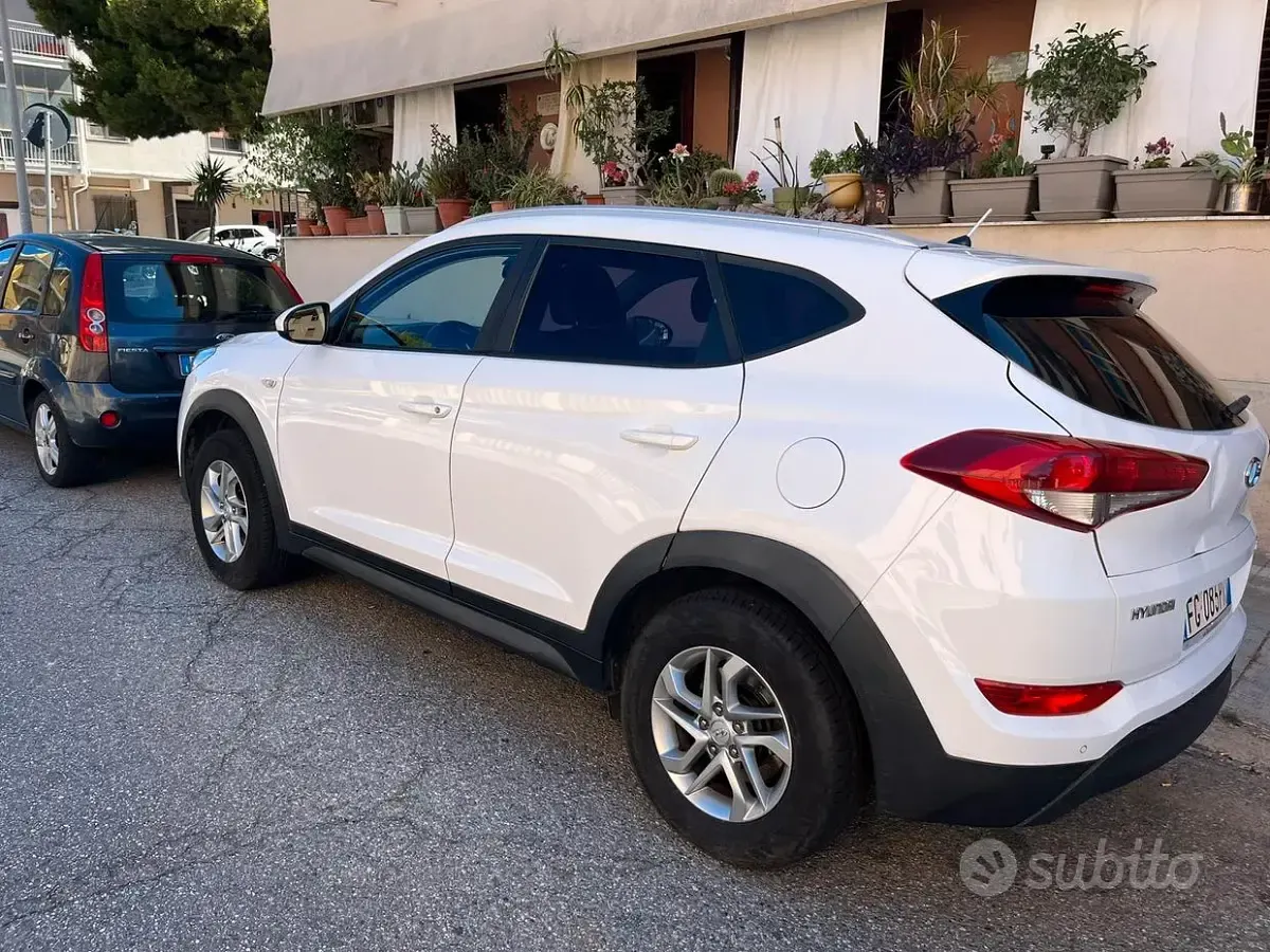 Usata Hyundai Tucson 116 CV (85 kW) 2017 Bianco SUV