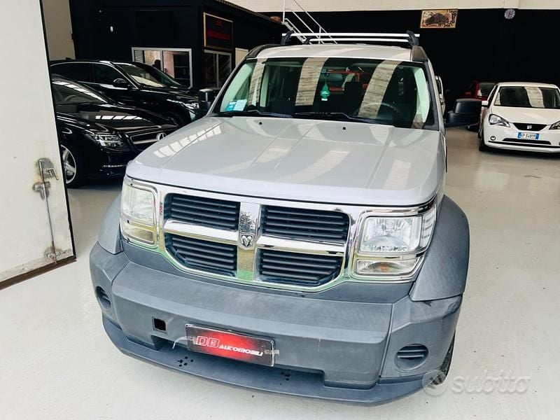Usata Dodge Nitro SE 177 CV (130 kW) 2008 Grigio SUV