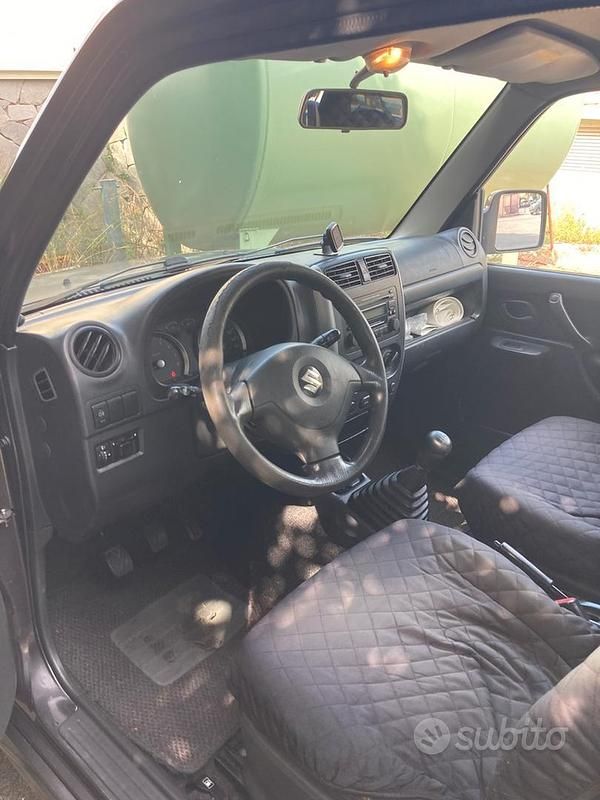 Usata Suzuki Jimny 2011 SUV