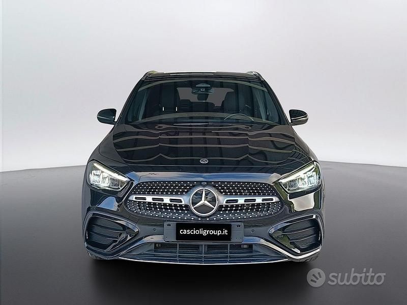 Usata Mercedes GLA200 AMG Line Premium 150 CV (110 kW) 2023 Nero SUV