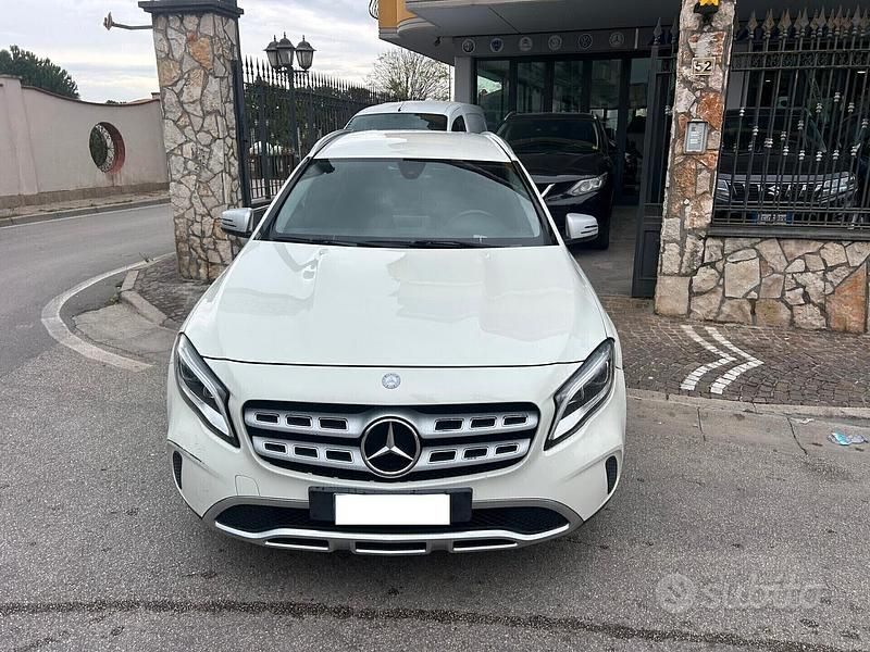 Usata Mercedes GLA220 Premium 176 CV (129 kW) 2017 Bianco SUV