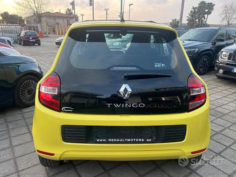 Usata Renault Twingo SE 70 CV (51 kW) 2014 Giallo Utilitaria