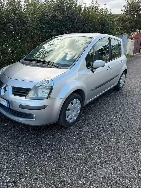 Usata Renault Modus 2006 Grigio Monovolume