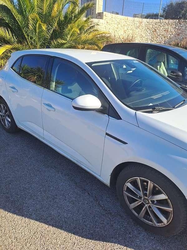 Usata 2016 Renault Mégane IV Life Berlina | 10.500 € (Molto cara) - Immagine 1/3