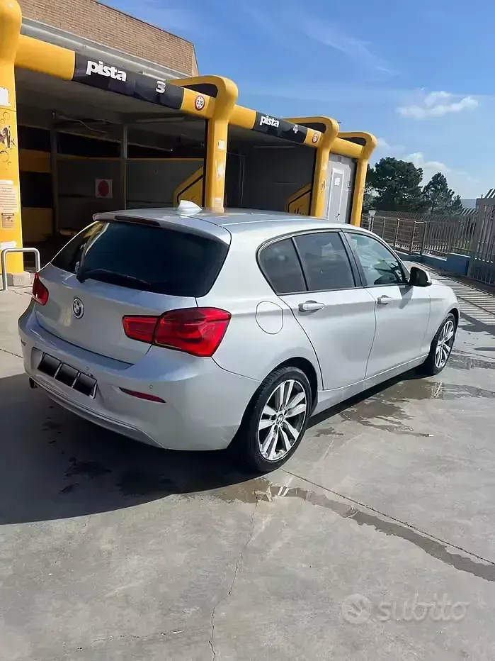 Usata BMW 118 150 CV (110 kW) 2016 Grigio Utilitaria