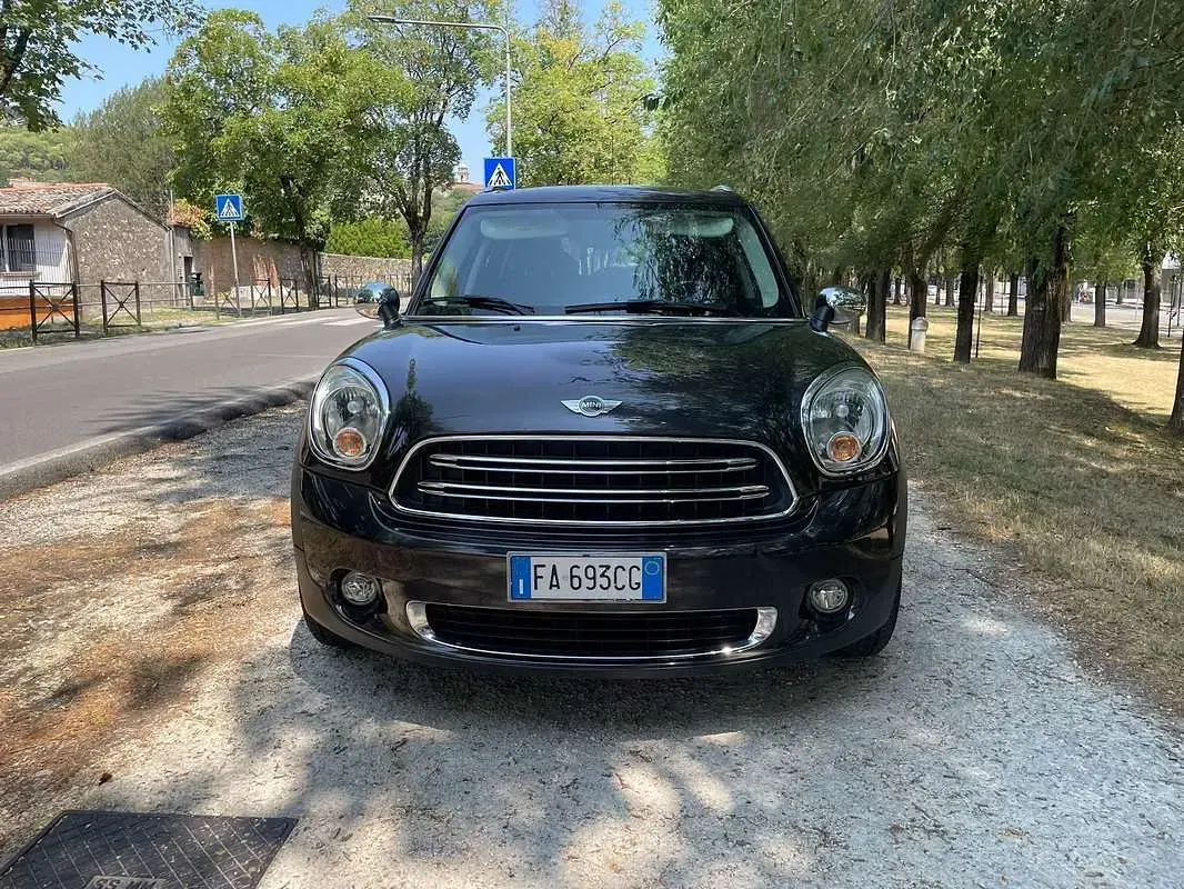 Usata Mini One D Countryman 90 CV (66 kW) 2015 Marrone SUV