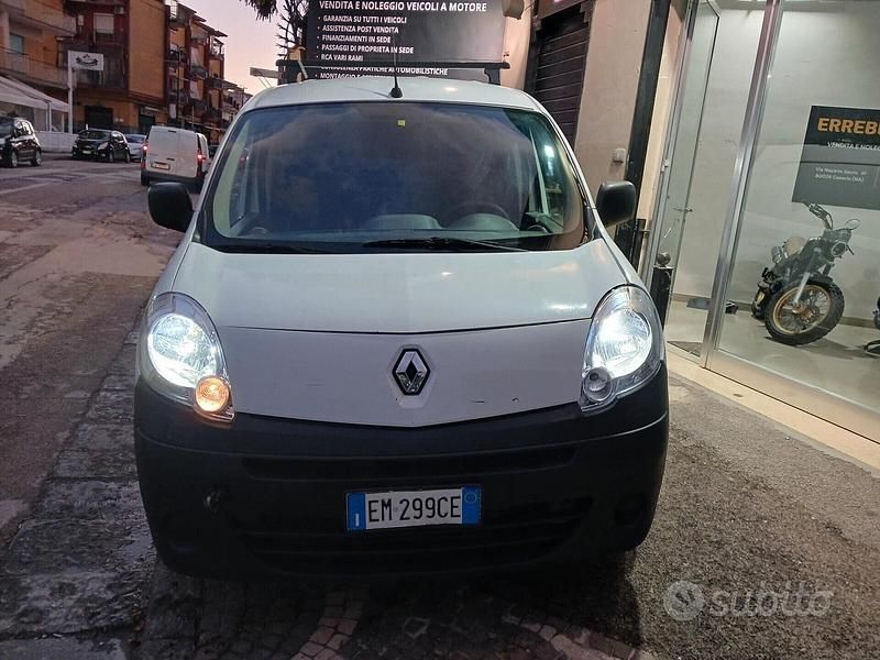 Usata Renault Kangoo 89 CV (65 kW) 2012 Bianco Monovolume