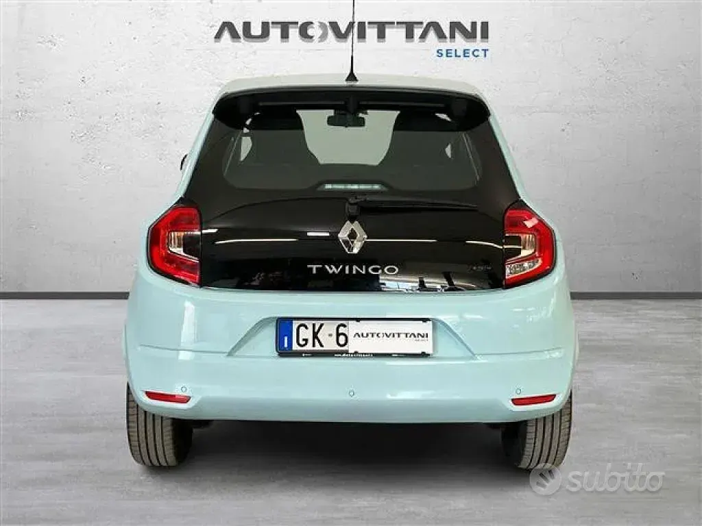 Usata Renault Twingo Equilibre 30 kW (42 CV) 2022 Blu Utilitaria