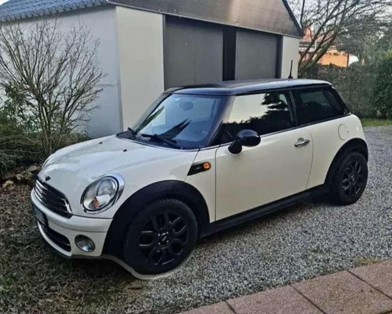 Usata Mini Cooper D 109 CV (80 kW) 2009 Beige Utilitaria
