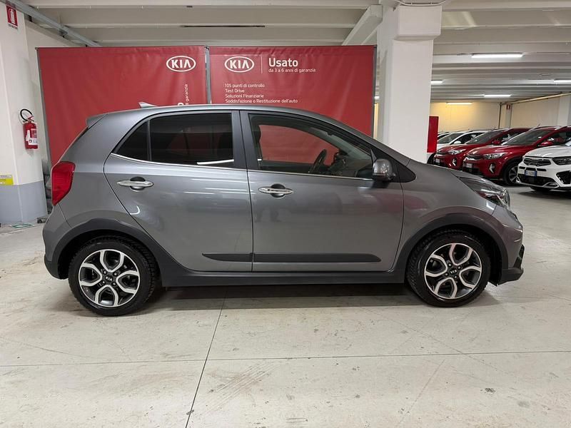 Usata Kia Picanto X-Line 65 CV (47 kW) 2021 Grigio Utilitaria