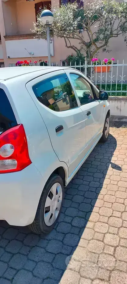 Usata Suzuki Alto 68 CV (50 kW) 2011 Bianco Utilitaria