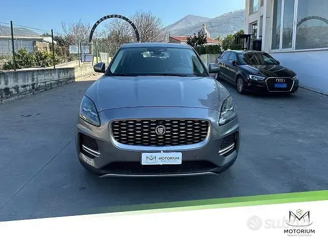 Usata Jaguar E-Pace R-Dynamic 163 CV (119 kW) 2021 Grigio SUV