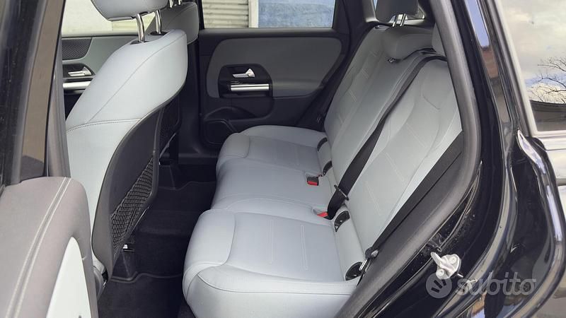 Usata Mercedes B180 Progressive 116 CV (85 kW) 2023 Nero Monovolume