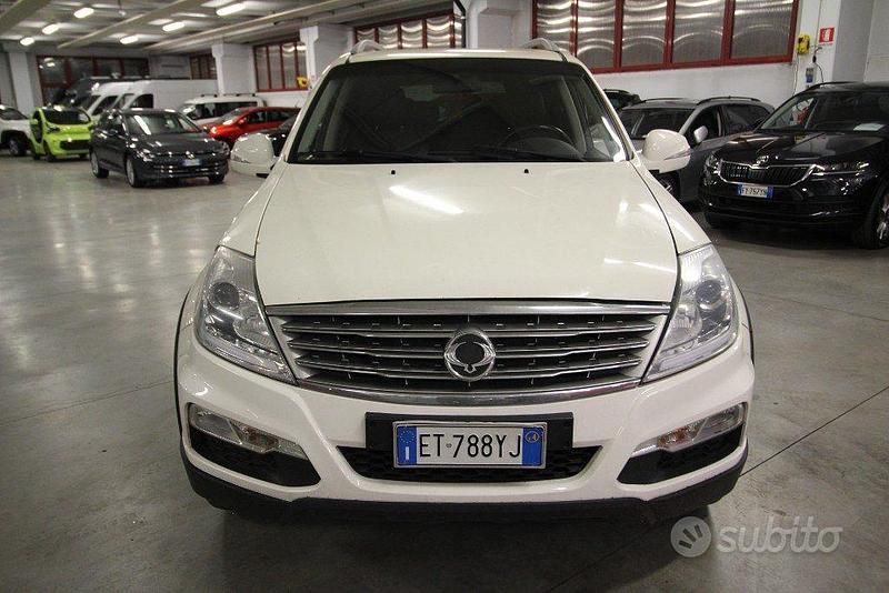 Bianco Usata 2014 Ssangyong (KGM) Rexton SUV | 5500 € (Super prezzo) - Immagine 1/4