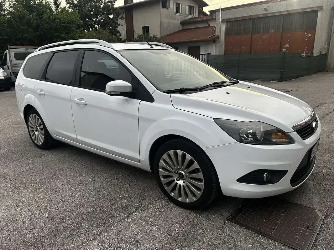 Usado Ford Focus Style 110 CV (80 kW) 2011 Familiar