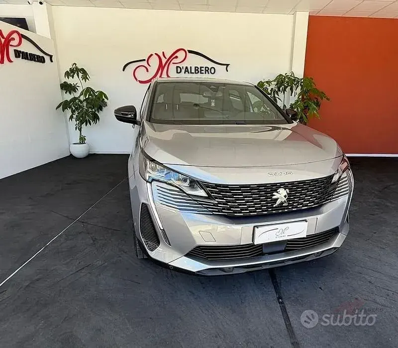 Usata Peugeot 3008 Allure 131 CV (96 kW) 2023 Grigio SUV
