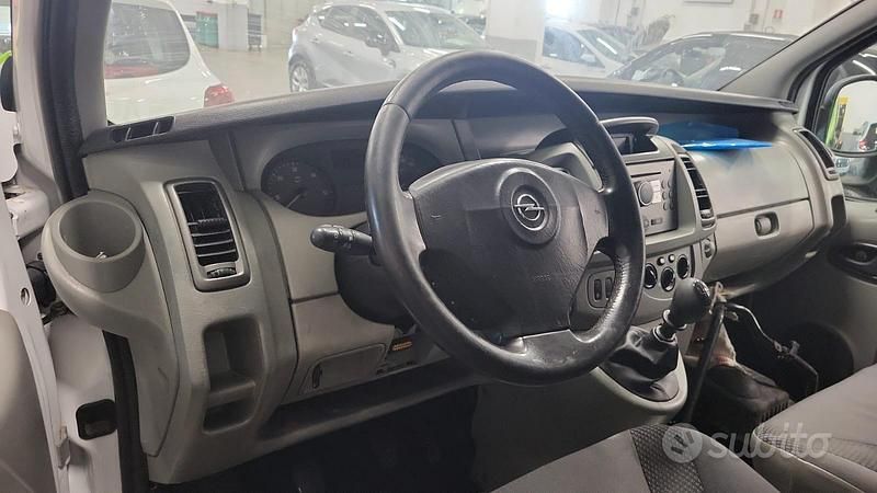 Occasion Opel Vivaro 2009 Vert Monospace
