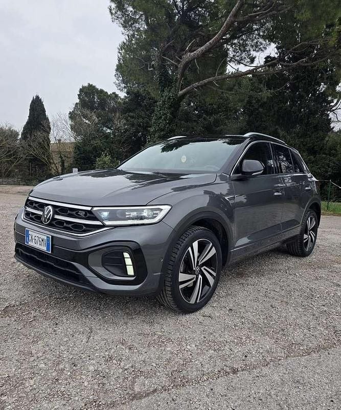 Grigio Usata 2023 VW T-Roc R-line SUV | 25.990 € (Buon prezzo) - Immagine 1/4