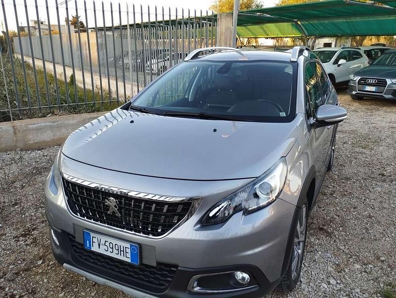 Grigio Usata 2019 Peugeot 2008 Allure SUV | 11.700 € (Super prezzo) - Immagine 1/4