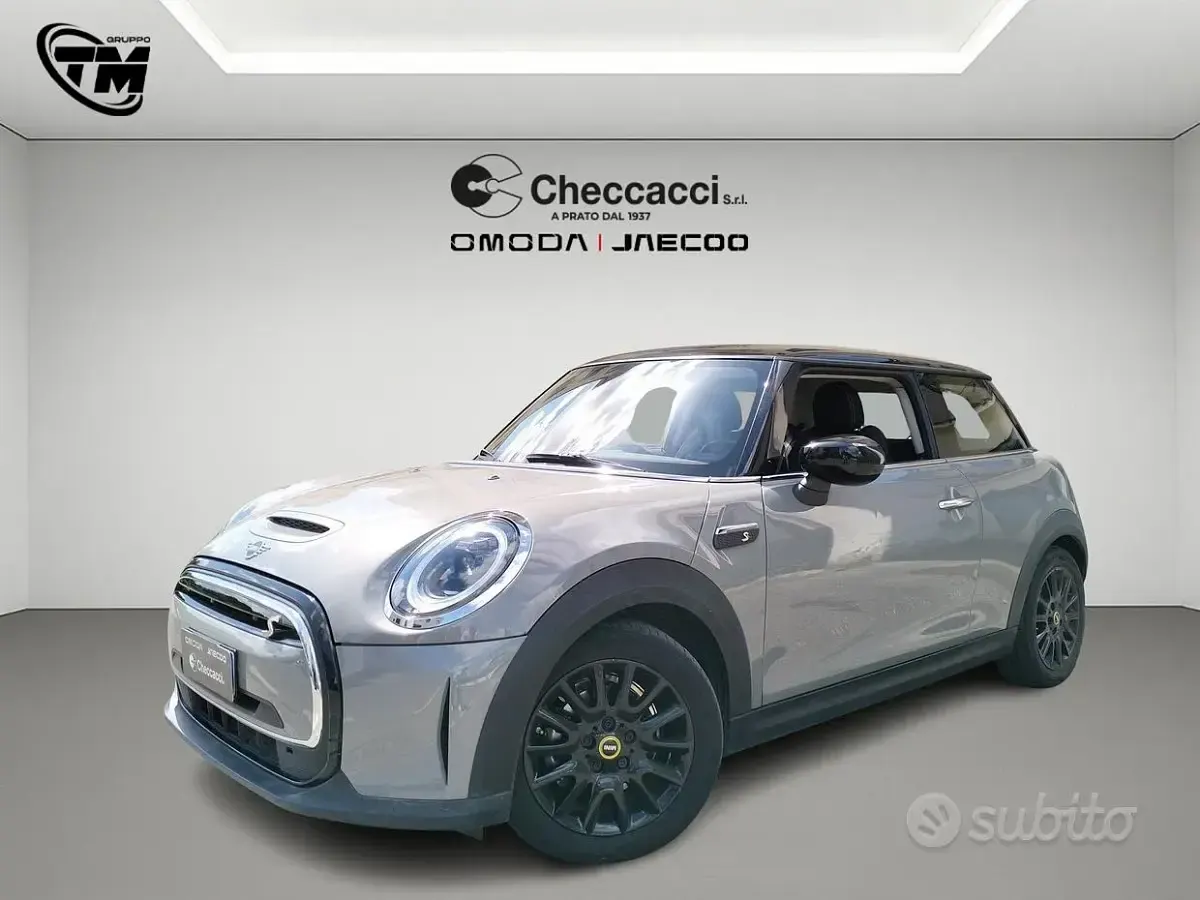 Usata Mini Cooper SE Classic 75 kW (102 CV) 2022 Grigio Utilitaria