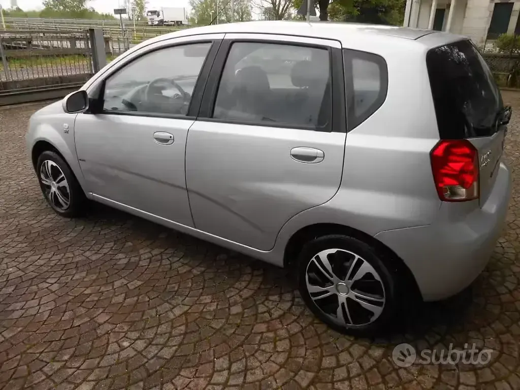Usata Chevrolet Kalos SE 72 CV (52 kW) 2008 Grigio Berlina