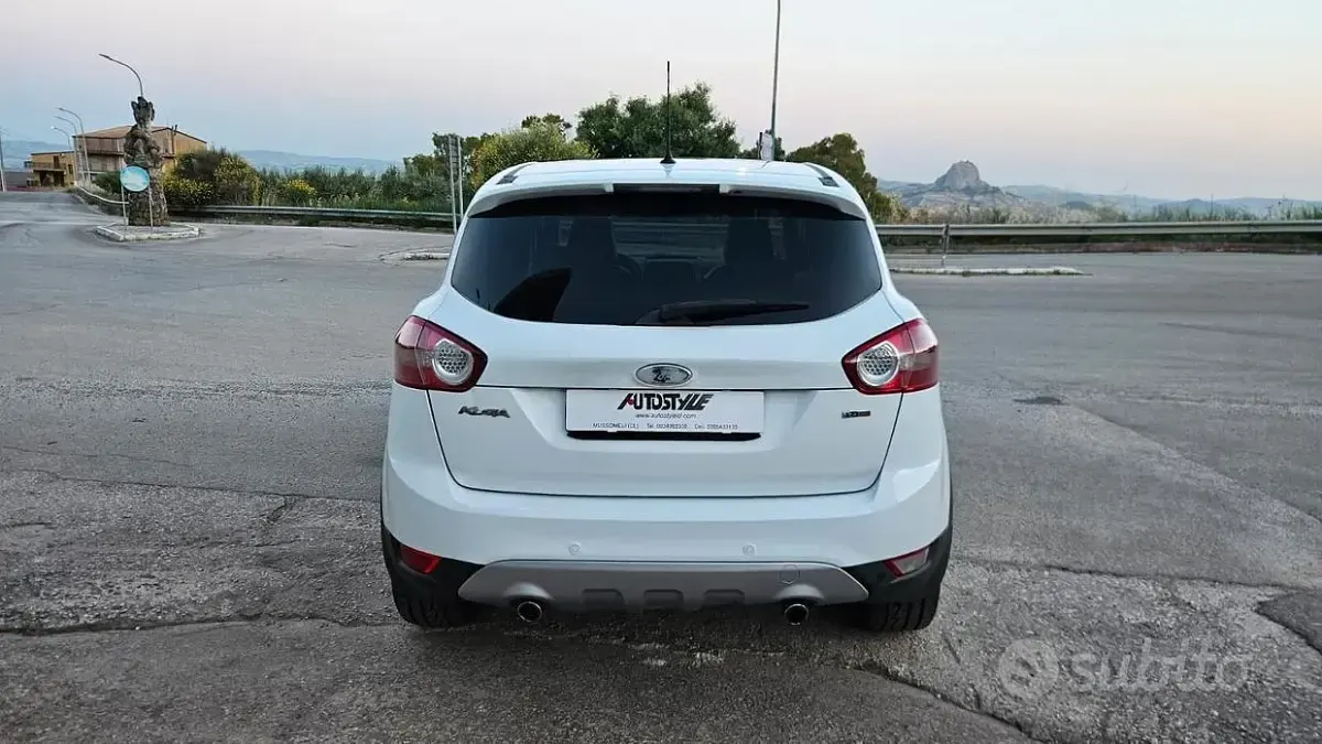 Usata Ford Kuga Titanium 136 CV (100 kW) 2008 Bianco SUV