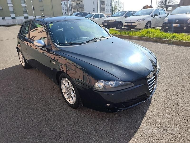 Usata Alfa Romeo 147 Exclusive 2005 Nero Utilitaria