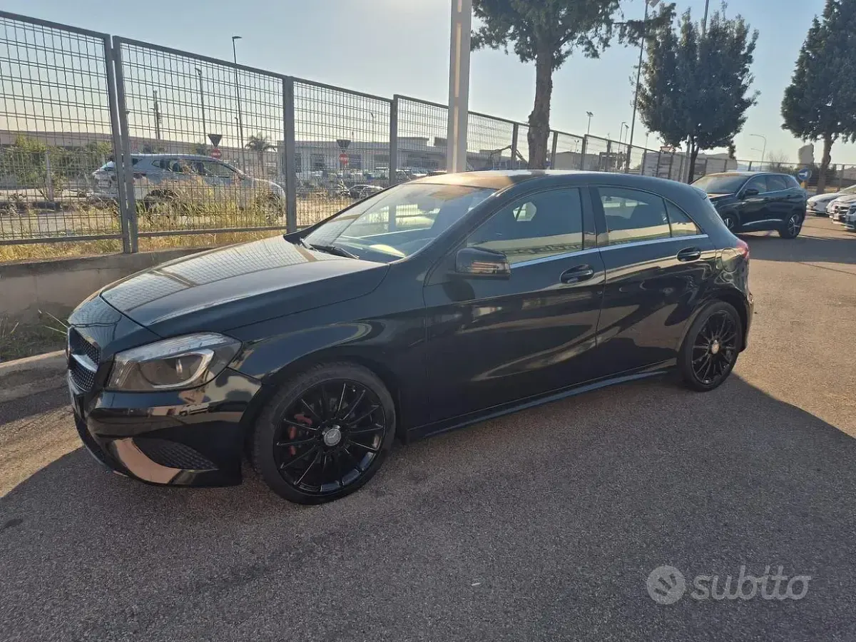 Usata Mercedes A200 Premium 136 CV (100 kW) 2014 Nero Berlina