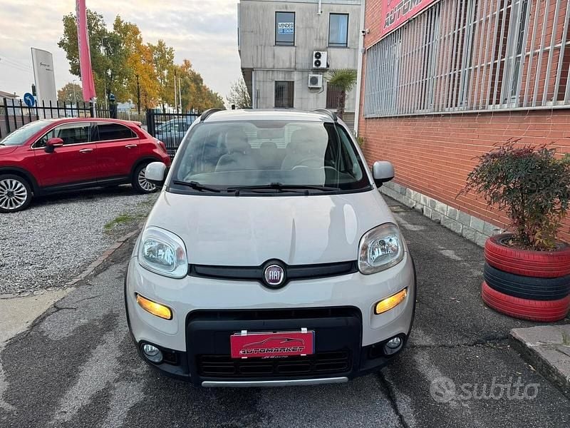 Usata Fiat Panda 4x4 75 CV (55 kW) 2014 Beige Utilitaria