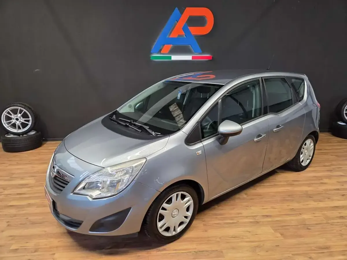 Usata Opel Meriva Cosmo 95 CV (69 kW) 2013 Grigio Monovolume