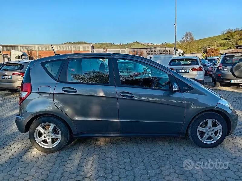Usata Mercedes A150 Elegance 2011 Grigio Monovolume